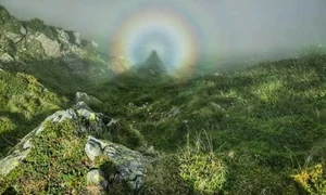 Efectul Gloria filmat la Lacul Avrig din Munţii Făgăraş FOTO Dani Ursache
