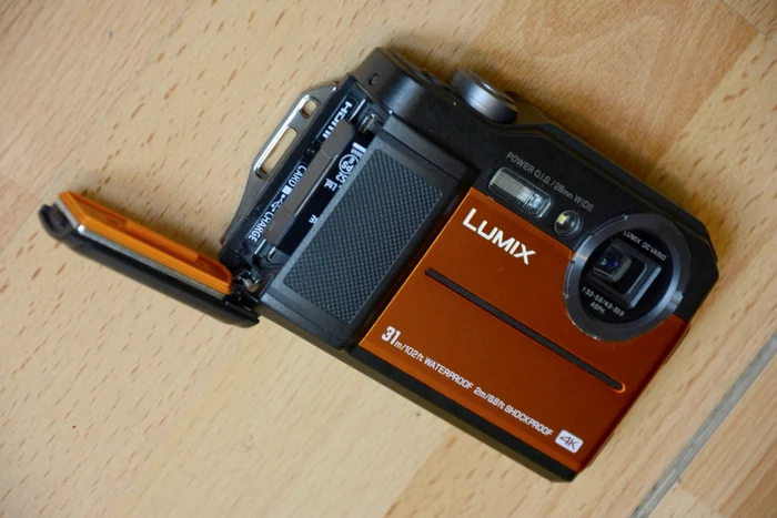 Panasonic LUMIX DC - FT7 FOTO Adrian Pogîngeanu