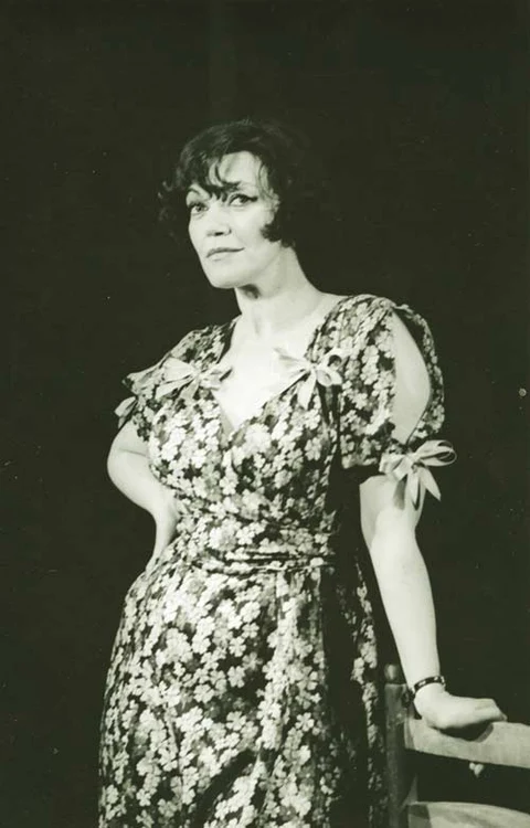 
    Vineri, de la ora 13.10, va fi difuzată, in  memoriam, piesa de  teatru “Şantaj”, în care  regretata Ruxandra  Sireteanu interpretează rolul principal  