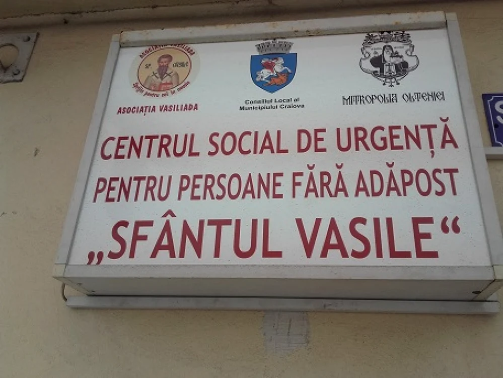 Oamenii fără adăpost au fost luaţi şi duşi la centrul social