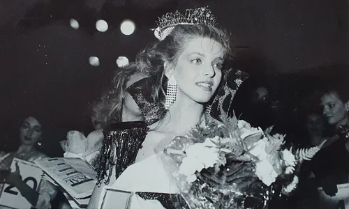 Bianca Brad la concursul Miss Printesa Frumusetii, 1990 Facebook 4 jpg
