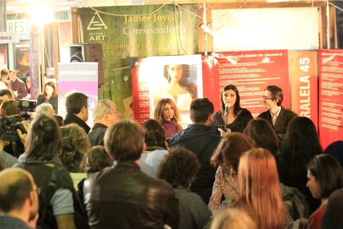 Lansarea cărţii «Confidenţele unei fete de oraş», de Claudia Voicu.