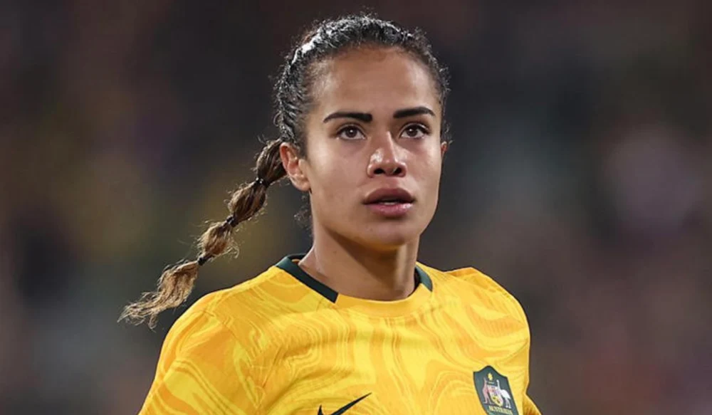 Momente scandaloase la plecare: colegele i-au dat banane în loc de flori