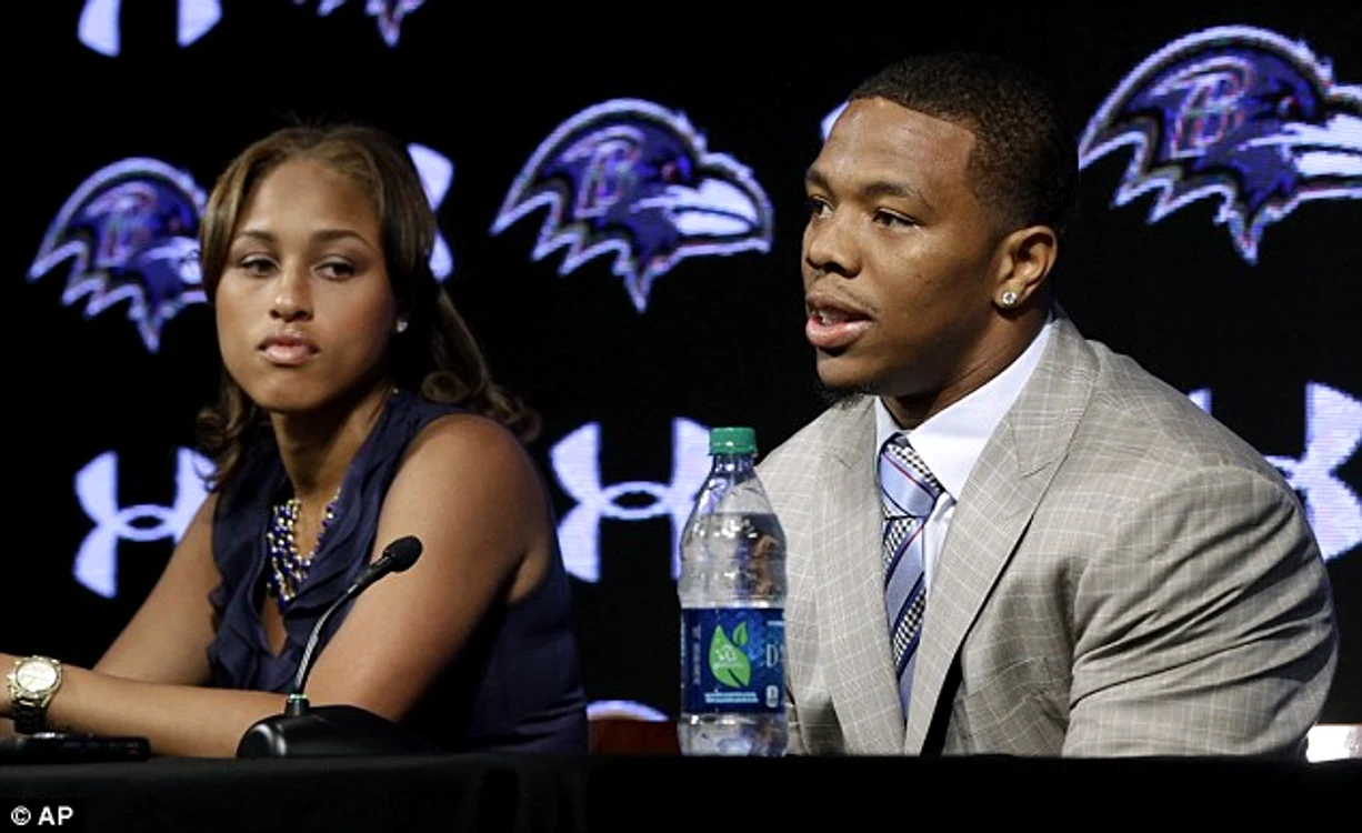 
    Anunţul făcut luni de Baltimore RavensFoto Twitter  
