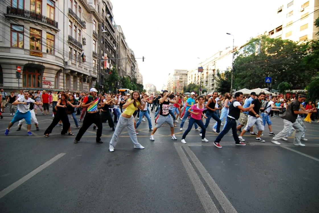 Între corpul individual şi corpul colectiv jpeg