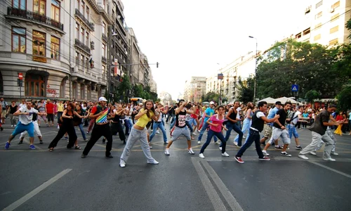 Între corpul individual şi corpul colectiv jpeg
