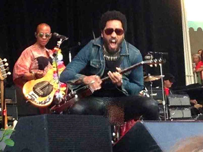 Lenny Kravitz şi-a arătat penisul în faţa spectatorilor la concertul din StockholmFoto: Aftonbladet/Rex Shutterstock
