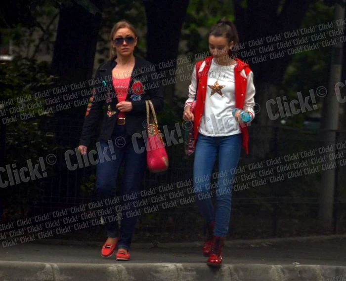 Lucia Bubulac şi fiica ei, Daria, arată foarte bine împreună. (Foto: Alex Muscaliu)