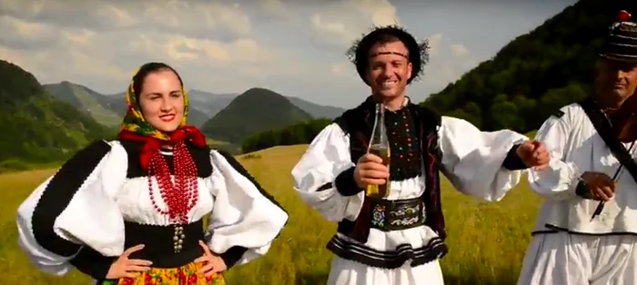 Viorel Pop nu a lăsat sticla din mână în timpul filmărilor