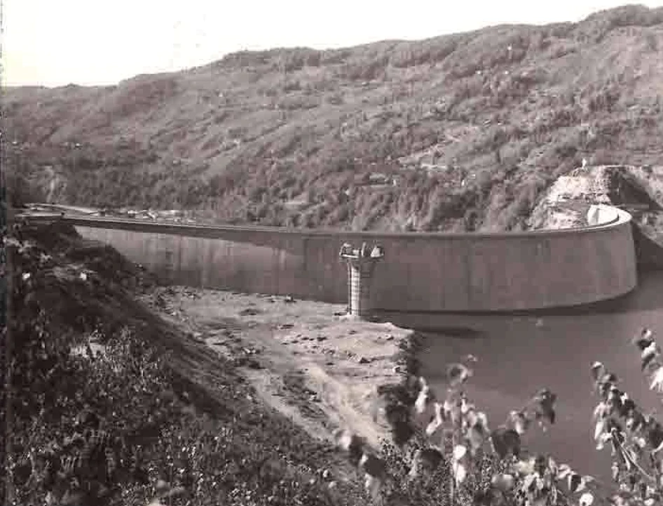 Barajul Paltinu