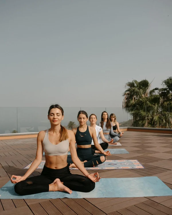 Laura Călin - instructor yoga