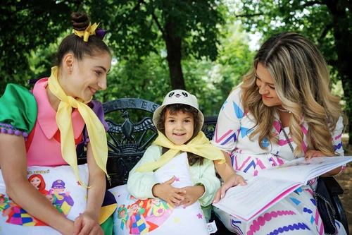 Filmul Superpietonii Zurli, cu Amalia Enache, Mihai Morar, Codin Maticiuc, Gasca Zurli si Mirela Retegan   FOTO PR (4) jpg