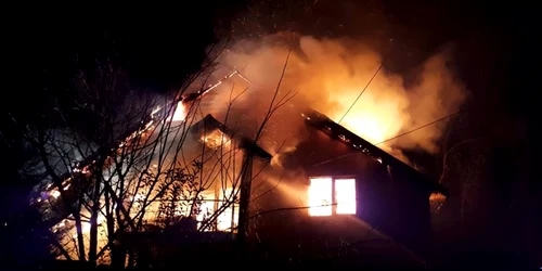 Incendiu la Sânmihaiu Român FOTO ISU Timiş