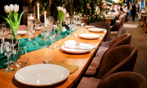 restaurant masa Foto FPIOR jpeg
