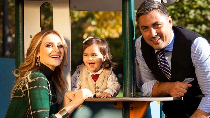 Alina Sorescu şi Alexandru Ciucu mai au o fetiţă în vârstă de doi anişori FOTO: Arhiva personală