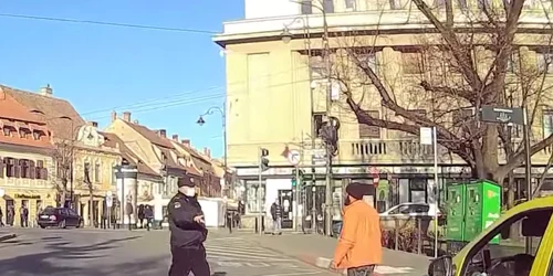 captura video turnul sfatului om al strazii batut de politist in sibiu png