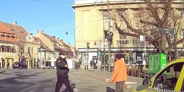 captura video turnul sfatului om al strazii batut de politist in sibiu png