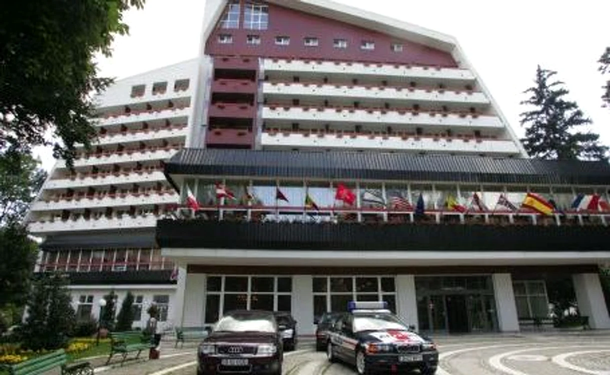 
    Hotelierii oferă reduceri pentru turiştii care îşi iau prietenii în vacanţă  