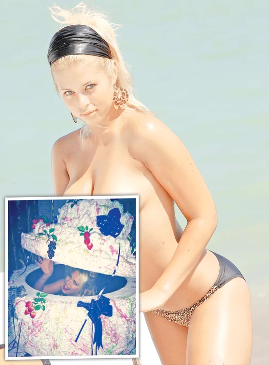 
    Solista a fost  invitata-surpriză  la o aniversare  