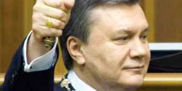 Liderul de la Kiev, Viktor Ianukovici, reuşeşte, pas cu pas, să scape de opoziţia incomodă 
