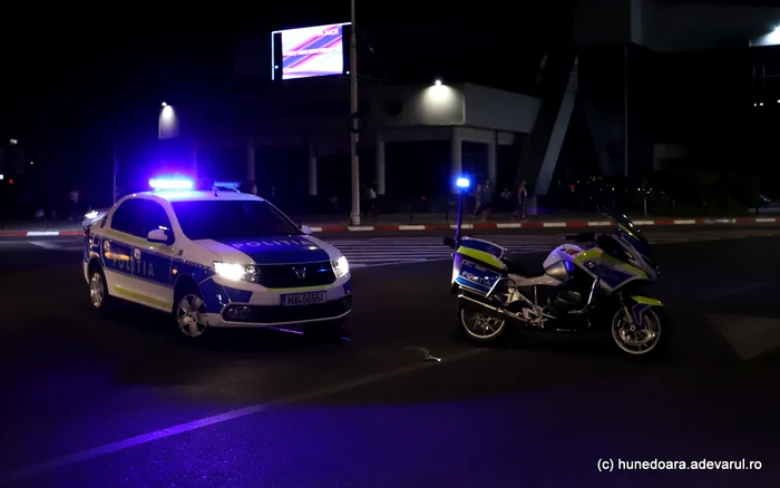 Echipaj de poliție noaptea. Sursă foto: Daniel Guță Adevărul