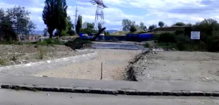 Lucrările la pod vor dura un an. FOTObzb.ro
