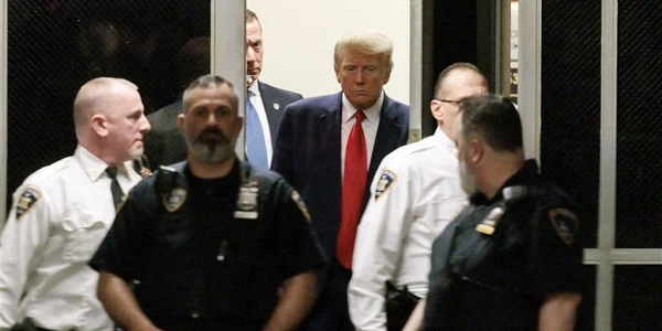 Donald Trump pus sub acuzare 4 aprilie 2023 foto EPA EFE 2 jpg