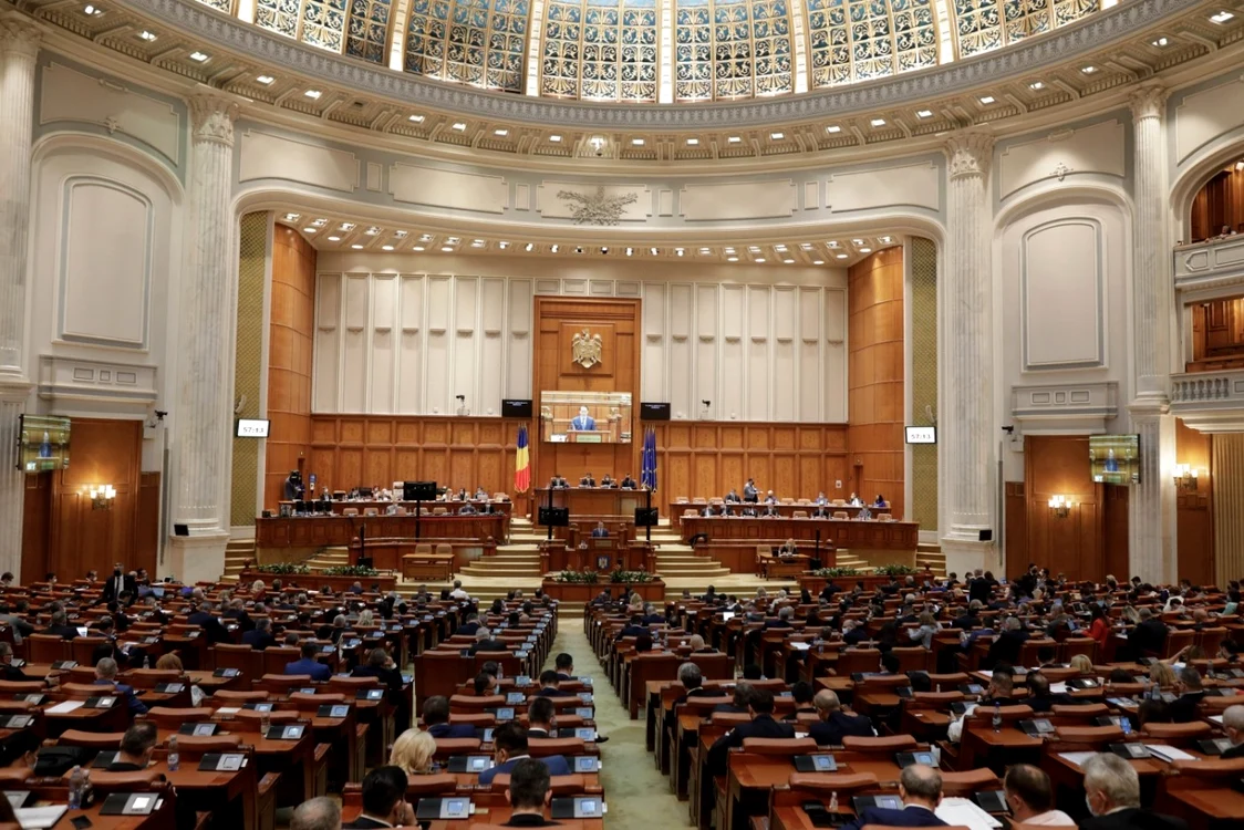 Legea care prevede introducerea certificatului verde la locul de muncă este în Camera Deputaţilor. FOTO Inquam Photos / George Calin