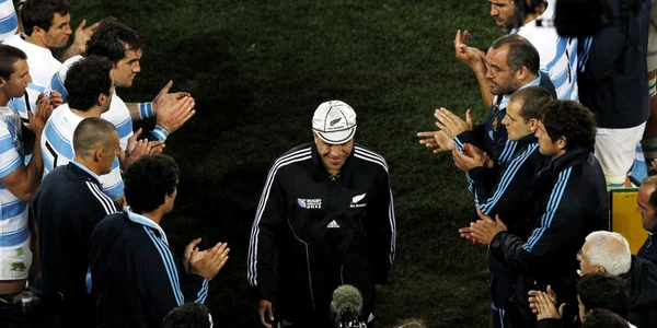 Mils Muliaina * Foto: Reuters