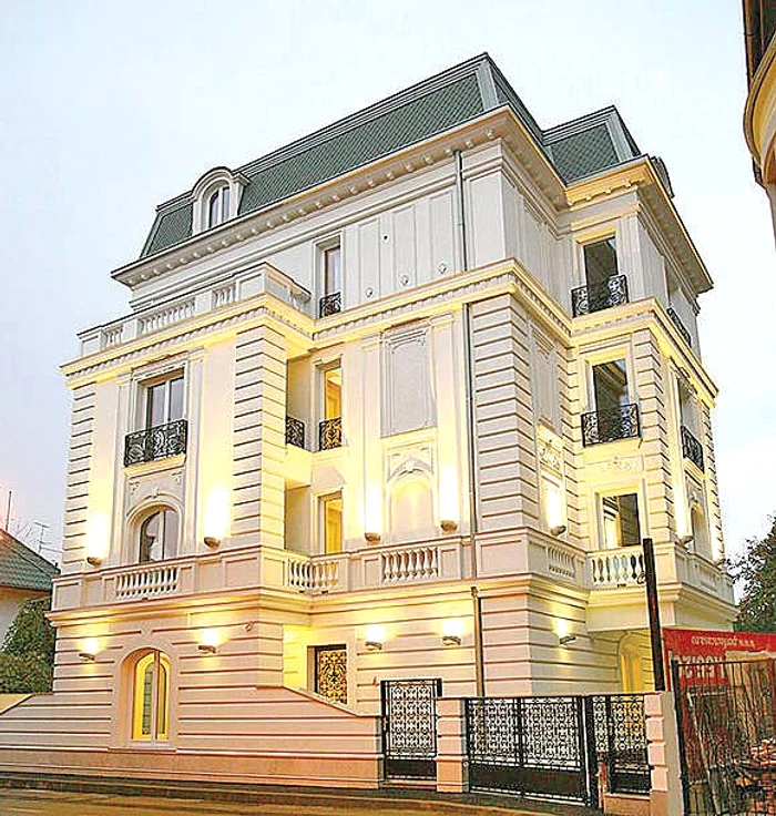 Vila în care trebuia să ajungă tablourile din șpagă