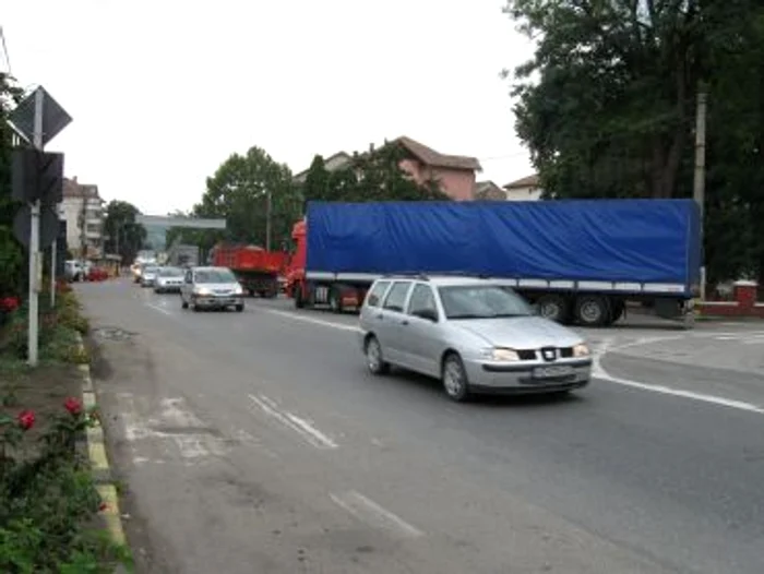 Alba Iulia: Sebeşul este sufocat zilnic de peste 40.000 de maşini