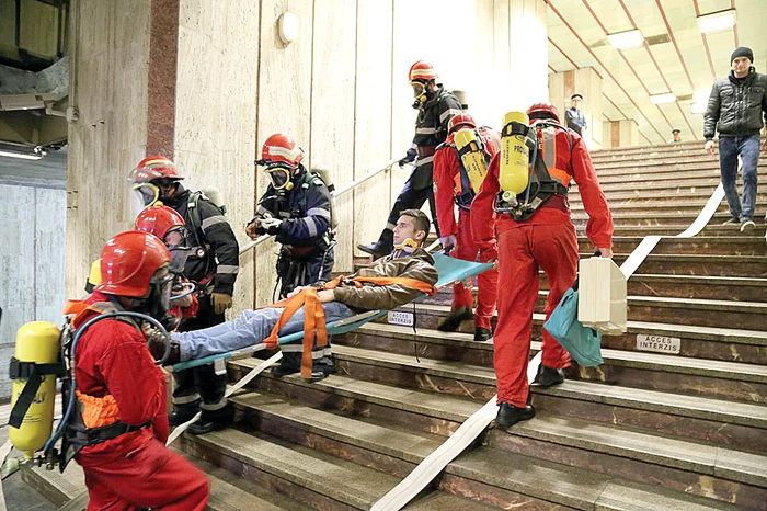 Victimele au fost  scoase din  subteran pe tărgi