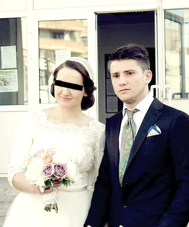
    Liviu Muraru (24 de ani) s-a căsătorit cu Cristina, duminică, la un restaurant din Suceava  