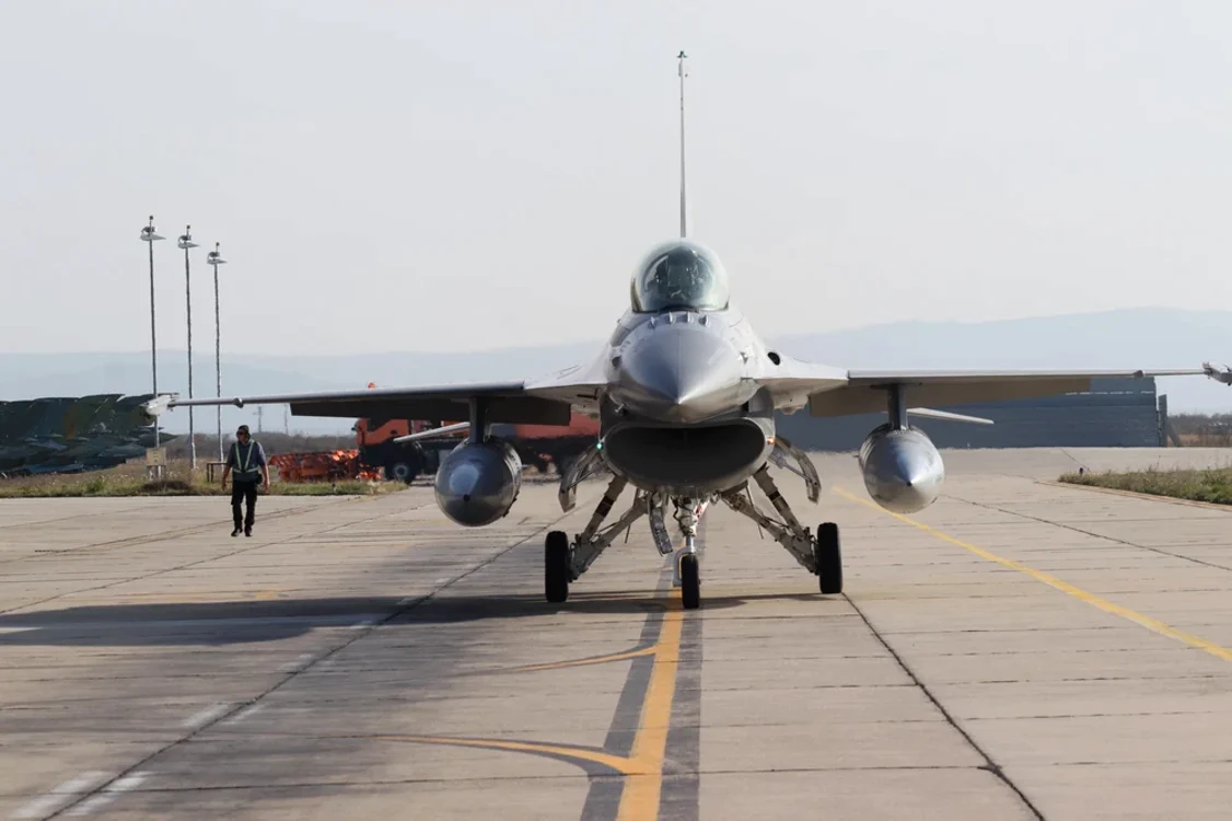 Aeronave F-16. Foto:MAPN