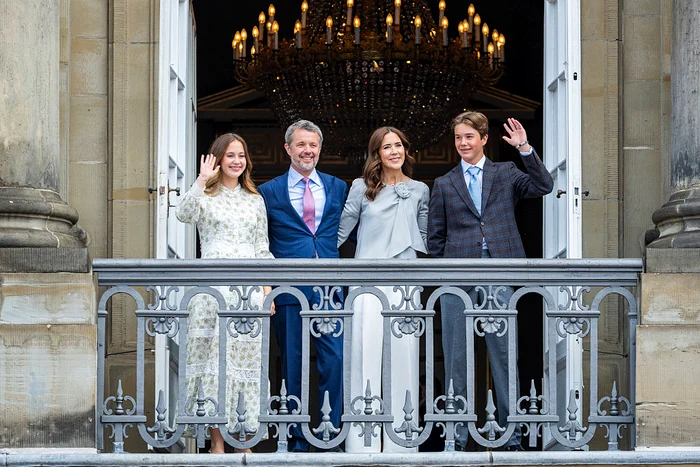 Regele Frederik al X lea al Danemarcei cu Regina Mary, Prințul Vincent și Prințesa Josephine, Foto GettyImages (5) jpg