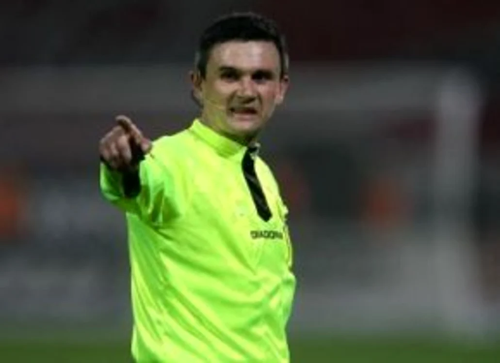 
    Cristian Balaj este arbitrul numărul 1 din România  