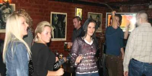 Petrecăreţii vor avea parte de un concert pe cinste