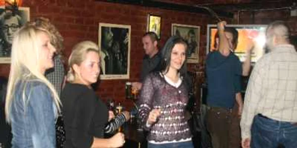 Petrecăreţii vor avea parte de un concert pe cinste