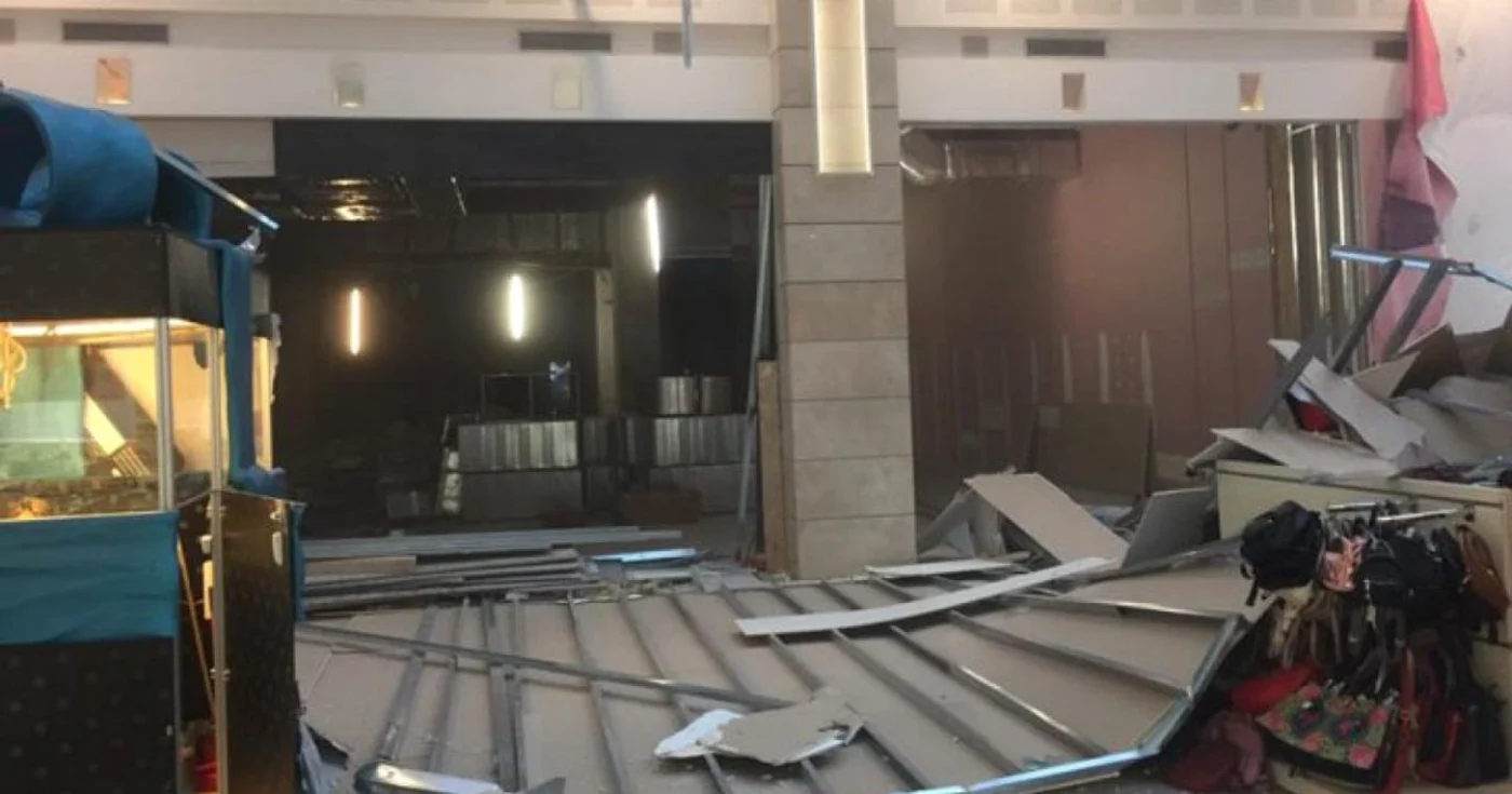 panou prabusit in mall afi FOTO Facebook 