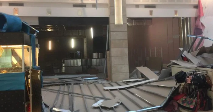 panou prabusit in mall afi FOTO Facebook 