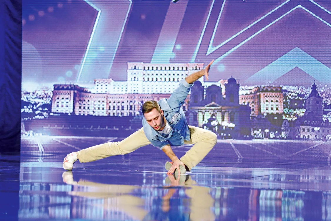 Bogdan Bolohan a ajuns până în finala concursului de talentefoto: Pro TV
