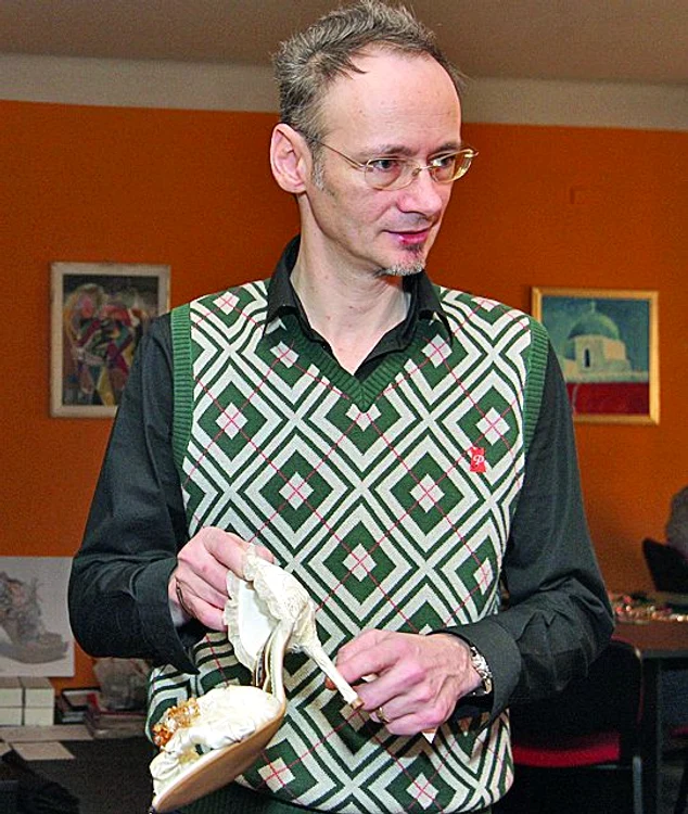 
    Mihai Albu  