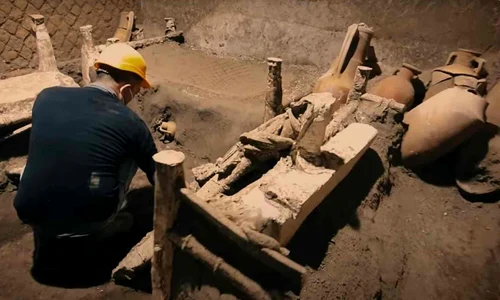 VIDEO // Descoperire rară pe şantierul arheologic de la Pompei: o „cameră a sclavilor jpeg