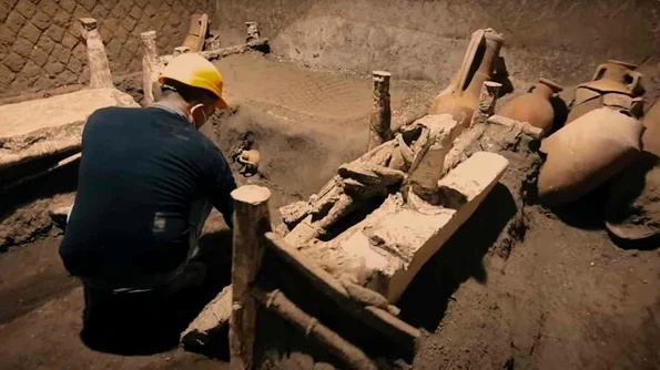 VIDEO // Descoperire rară pe şantierul arheologic de la Pompei: o „cameră a sclavilor jpeg