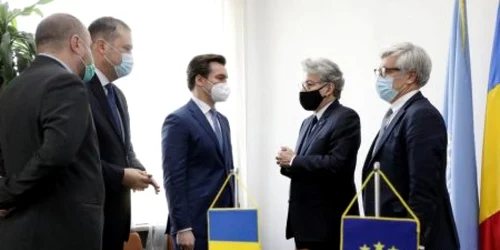 Cseke Atilla şi Thierry Breton FOTO Ministerul Sănătăţii