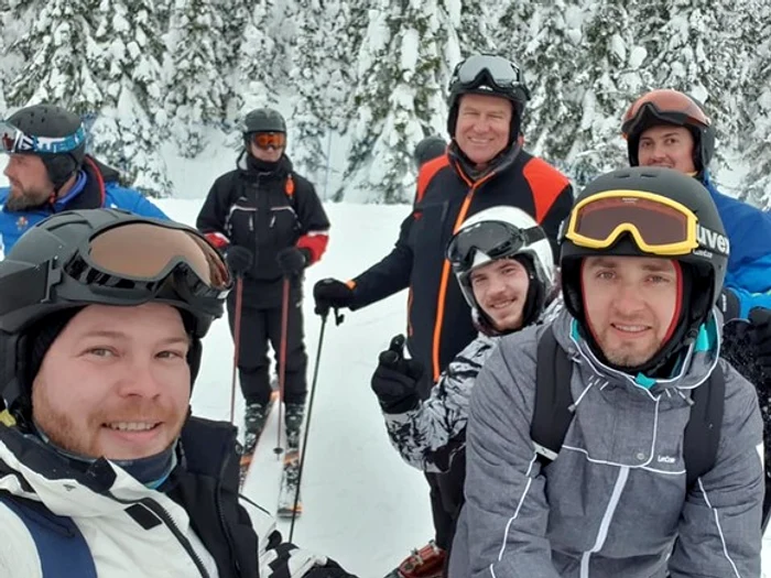 Ianuarie 2021. Șeful statului, echipat corespunzătorFoto: antena3.ro