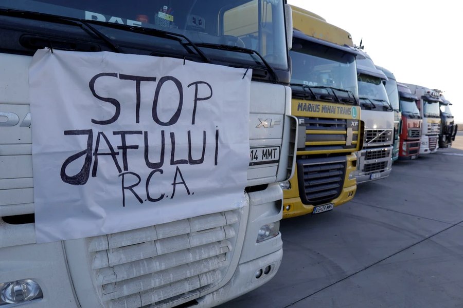 Proteste uriașe în toată țara. De ce refuză transportatorii să elibereze șoselele