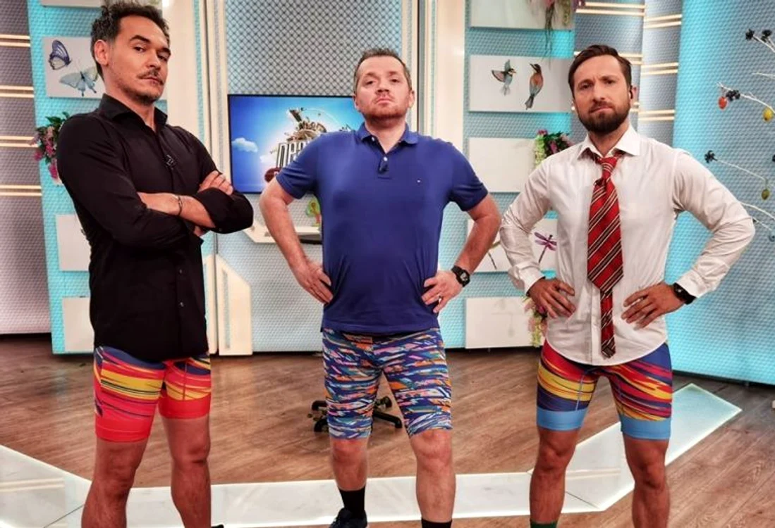 
    Dani Oțil, Cătălin Oprișan și Răzvan Simion, în pantaloni scurți la emisiunea de dimineațăFOTO: Facebook  