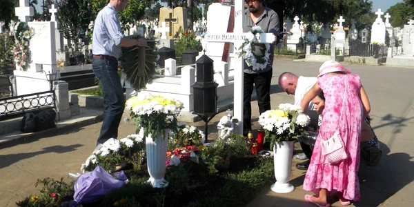 Mădălina Manole ar fi împlinit pe 14 iulie 2012 vârsta de 45 de ani