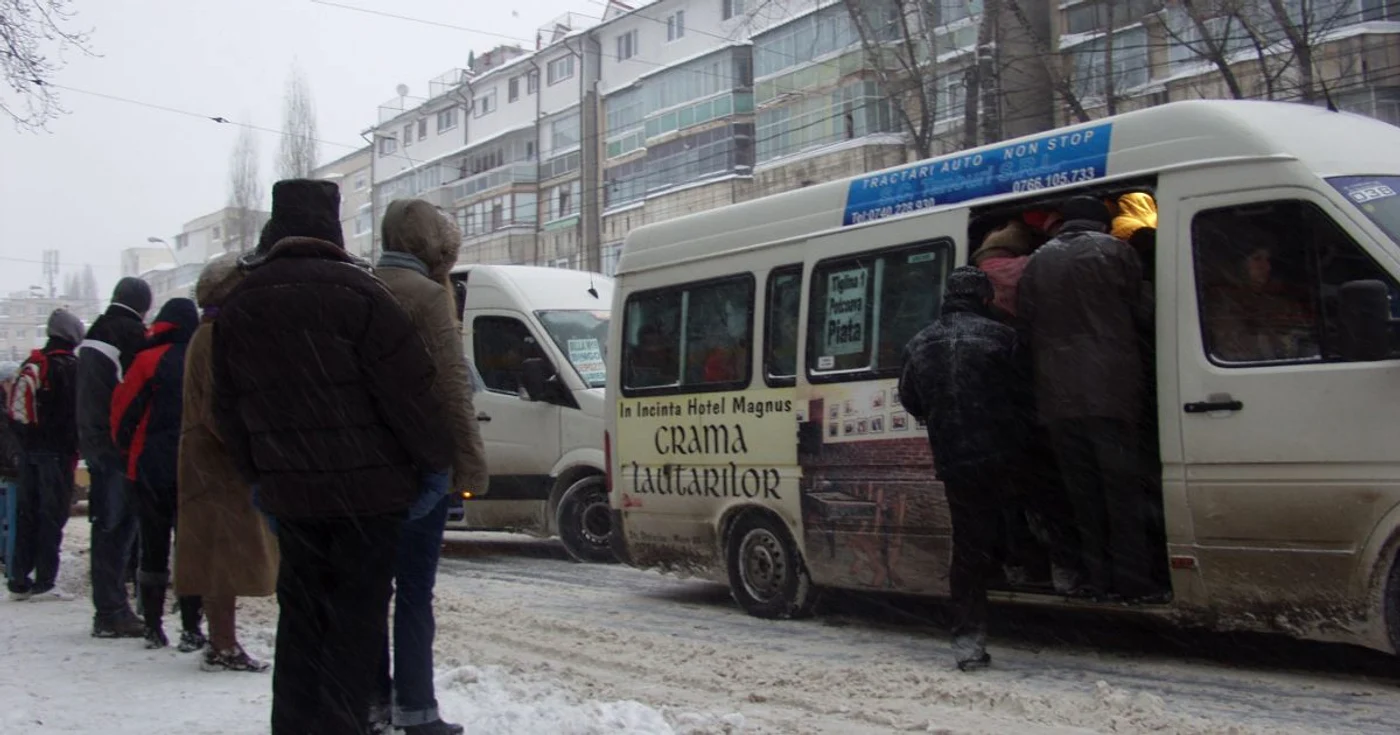 Numărul microbuzelor va fi redus la jumătate